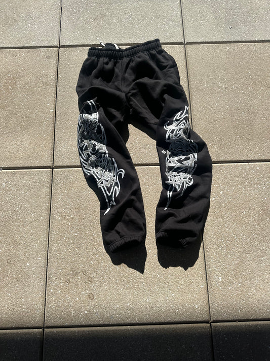 BLACK CROSSOVER SWEATS